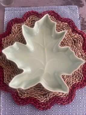 Red Wing USA Ceramic Leaf Dish